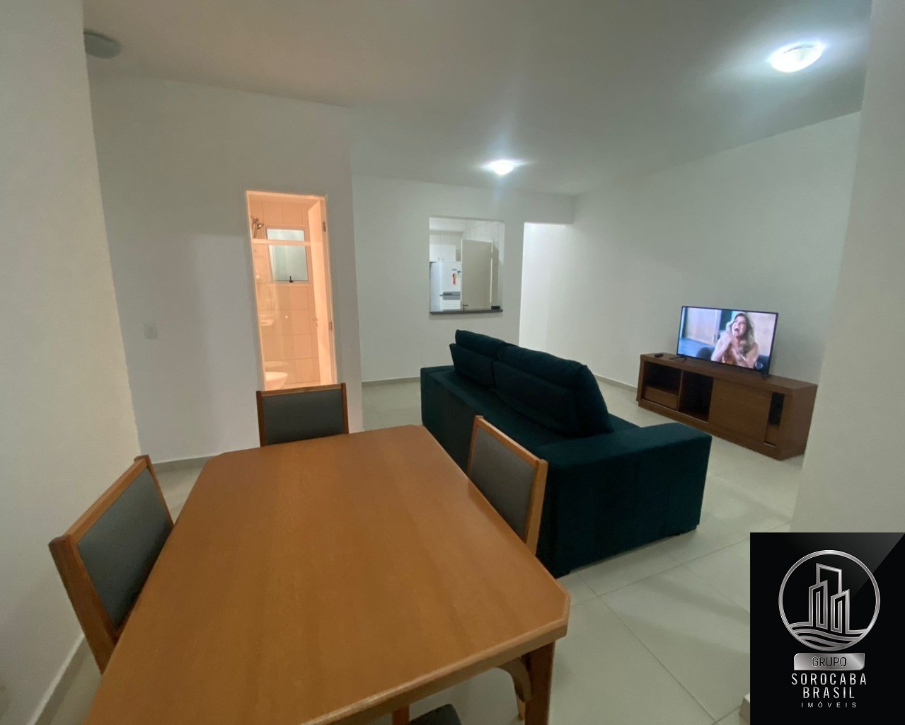 Apartamento com 2 dormitórios para alugar, 85 m² por R$ 2.50