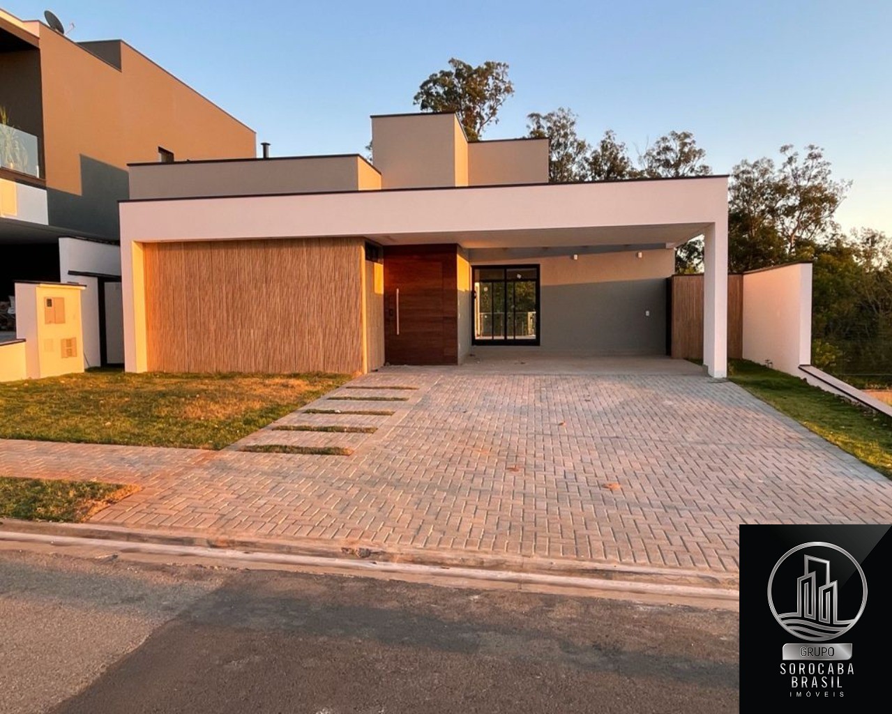 Casa com 3 dormitórios à venda, 230 m² por R$ 1.890.000 - al