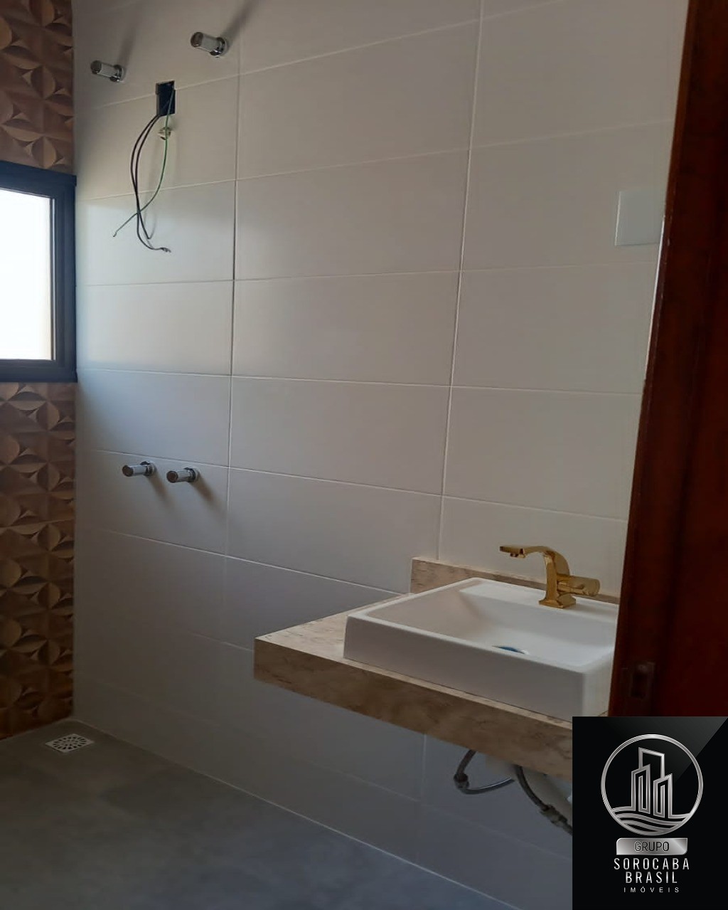 Casa com 3 dormitórios à venda, 164 m² por R$ 899.000 - cond