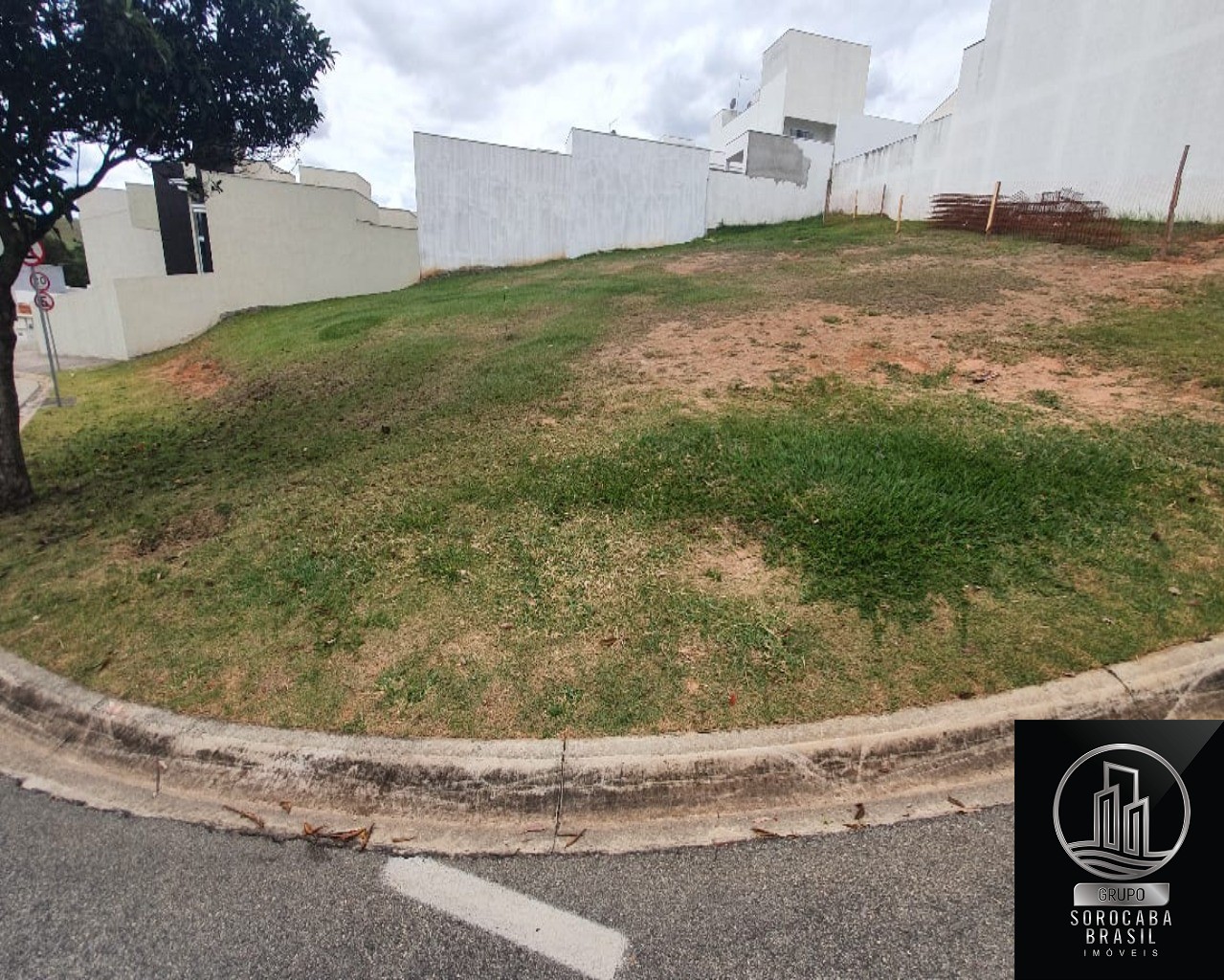 Terreno à venda, 323 m² por R$ 310.000 - condomínio villagio