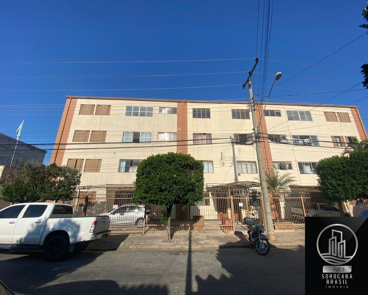 Apartamento com 2 dormitórios à venda, 80 m² por R$ 165.000 