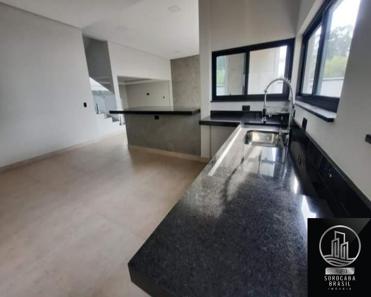 Casa com 3 dormitórios à venda, 295 m² por R$ 1.500.000 - co