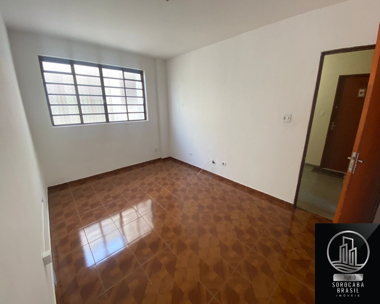 Apartamento com 2 dormitórios à venda, 75 m² por R$ 165.000 