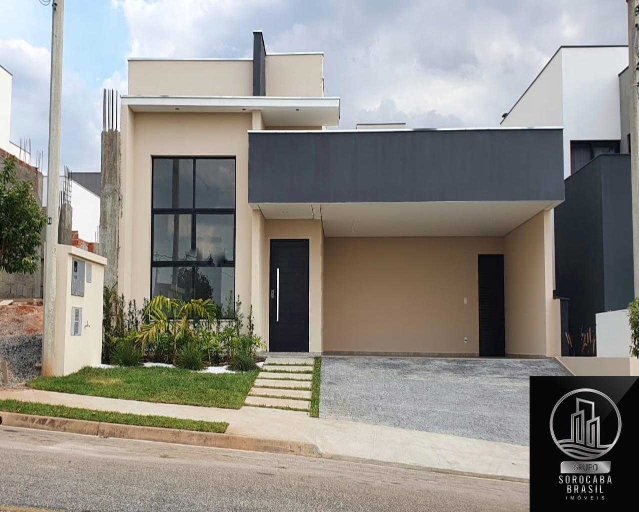Casa com 3 dormitórios à venda, 164 m² por R$ 899.000 - cond