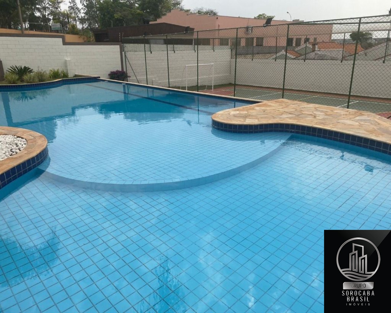 Casa com 3 dormitórios à venda, 100 m² por R$ 430.000 - cond