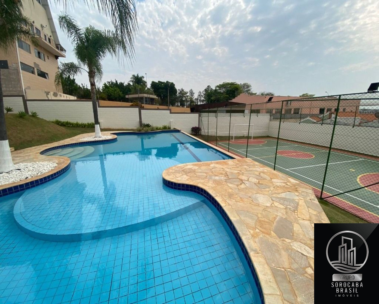 Casa com 3 dormitórios à venda, 100 m² por R$ 430.000 - cond