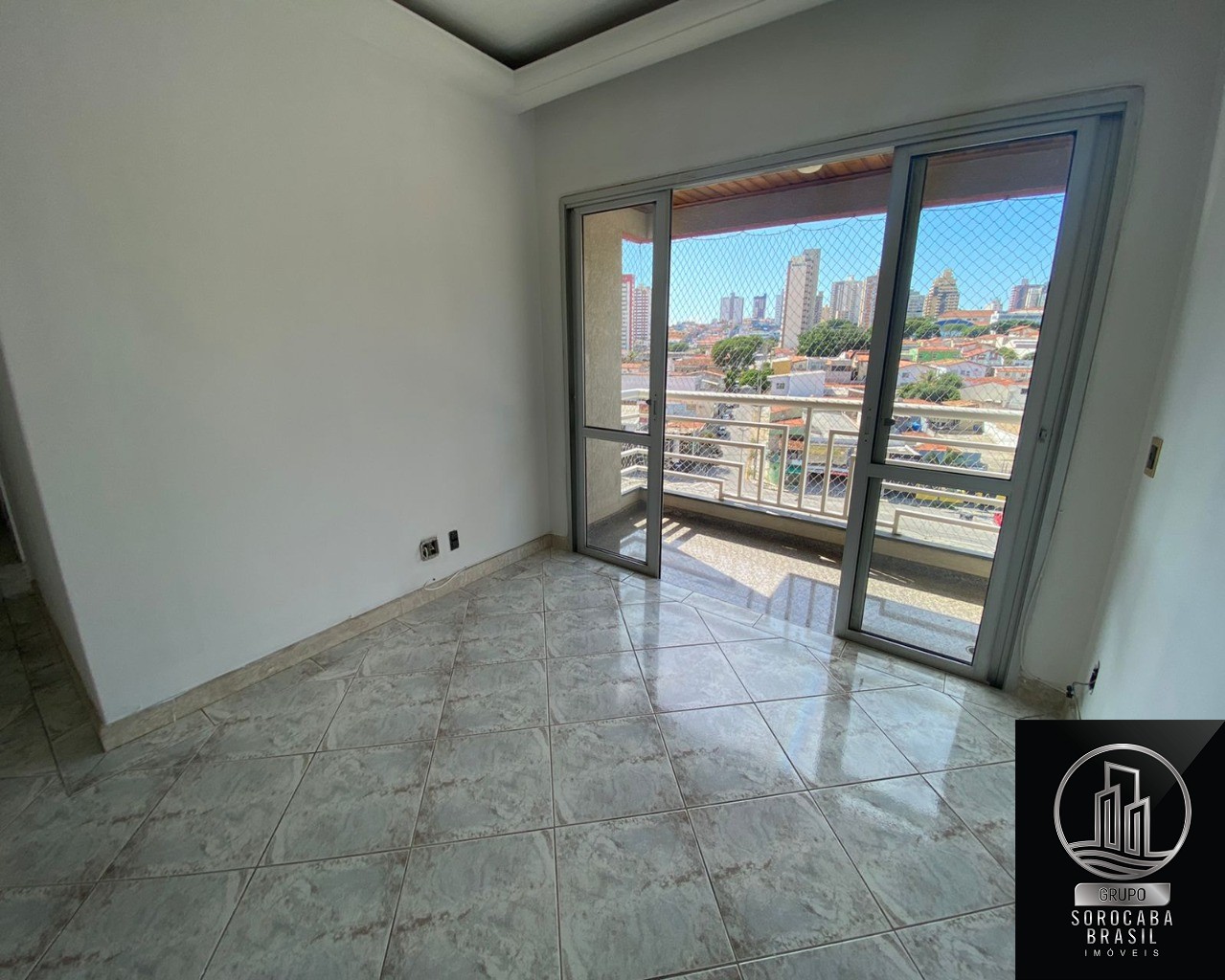 Apartamento com 3 dormitórios à venda, 133 m² por R$ 380.000