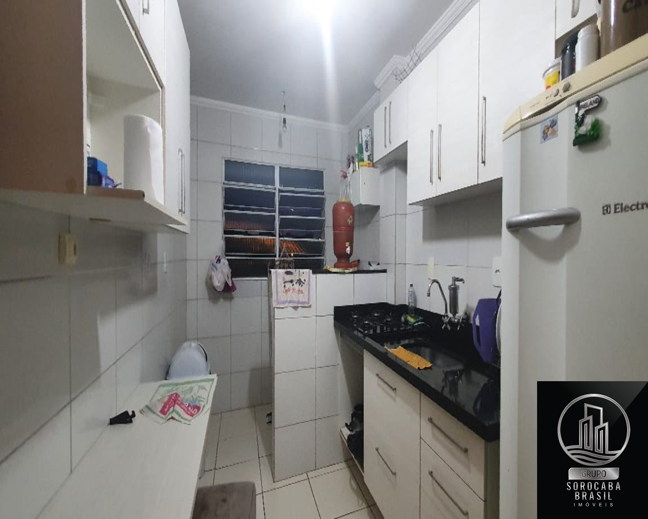 Apartamento com 2 dormitórios à venda, 63 m² por R$ 210.000 