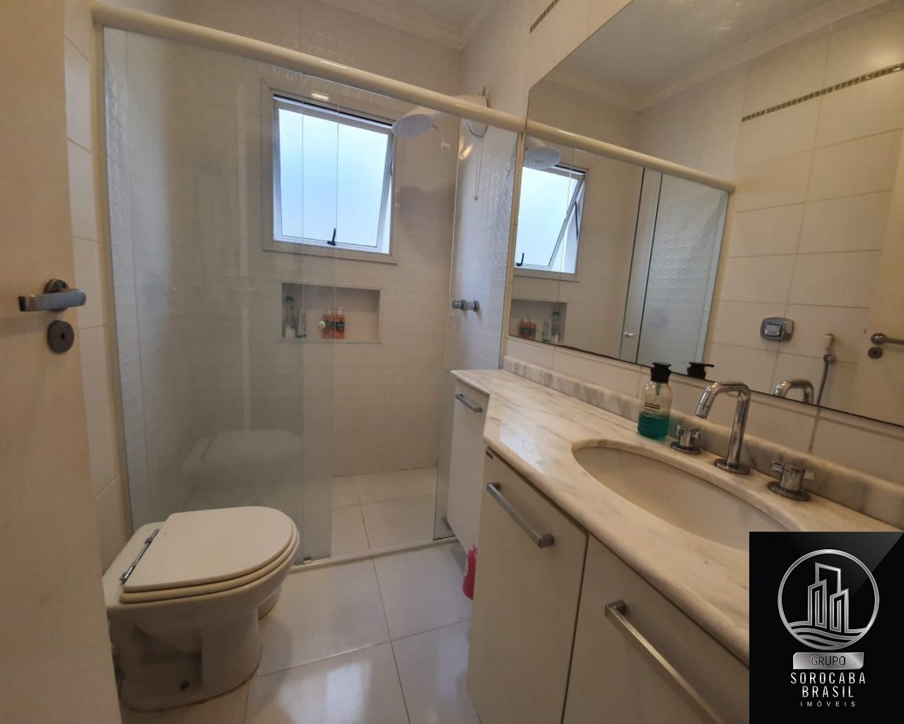 Casa com 3 dormitórios à venda, 170 m² por R$ 820.000 - cond