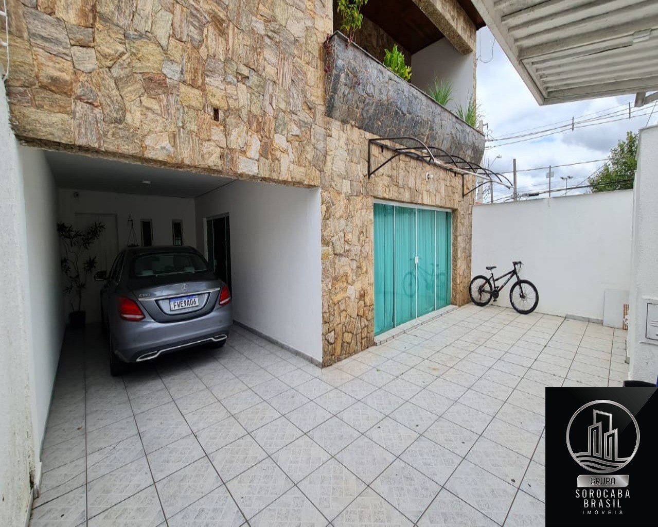 Casa com 3 dormitórios à venda, 500 m² por R$ 700.000 - cent