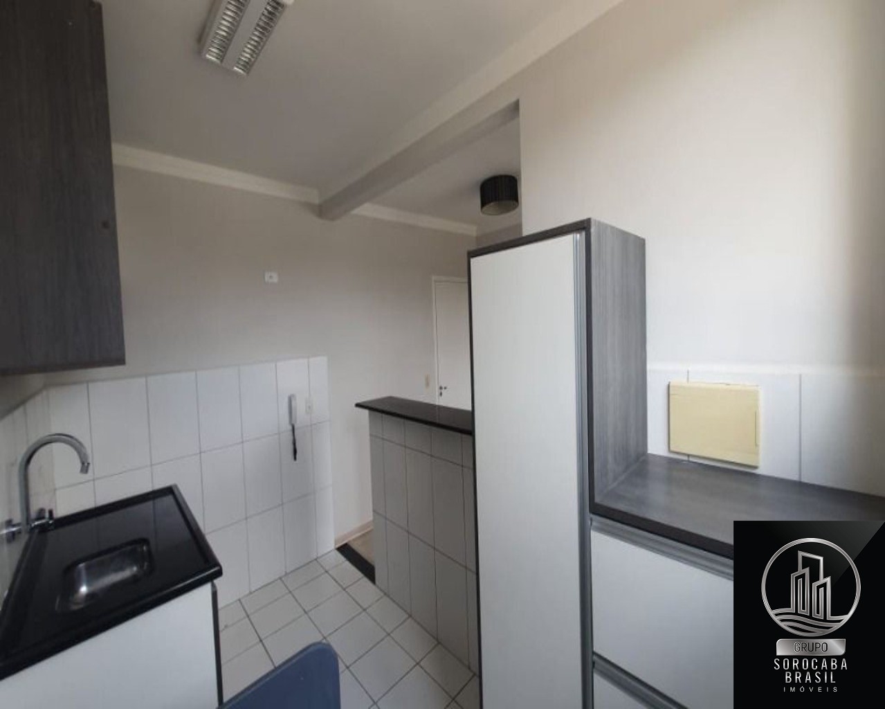 Apartamento com 2 dormitórios à venda, 50 m² por R$ 205.000 