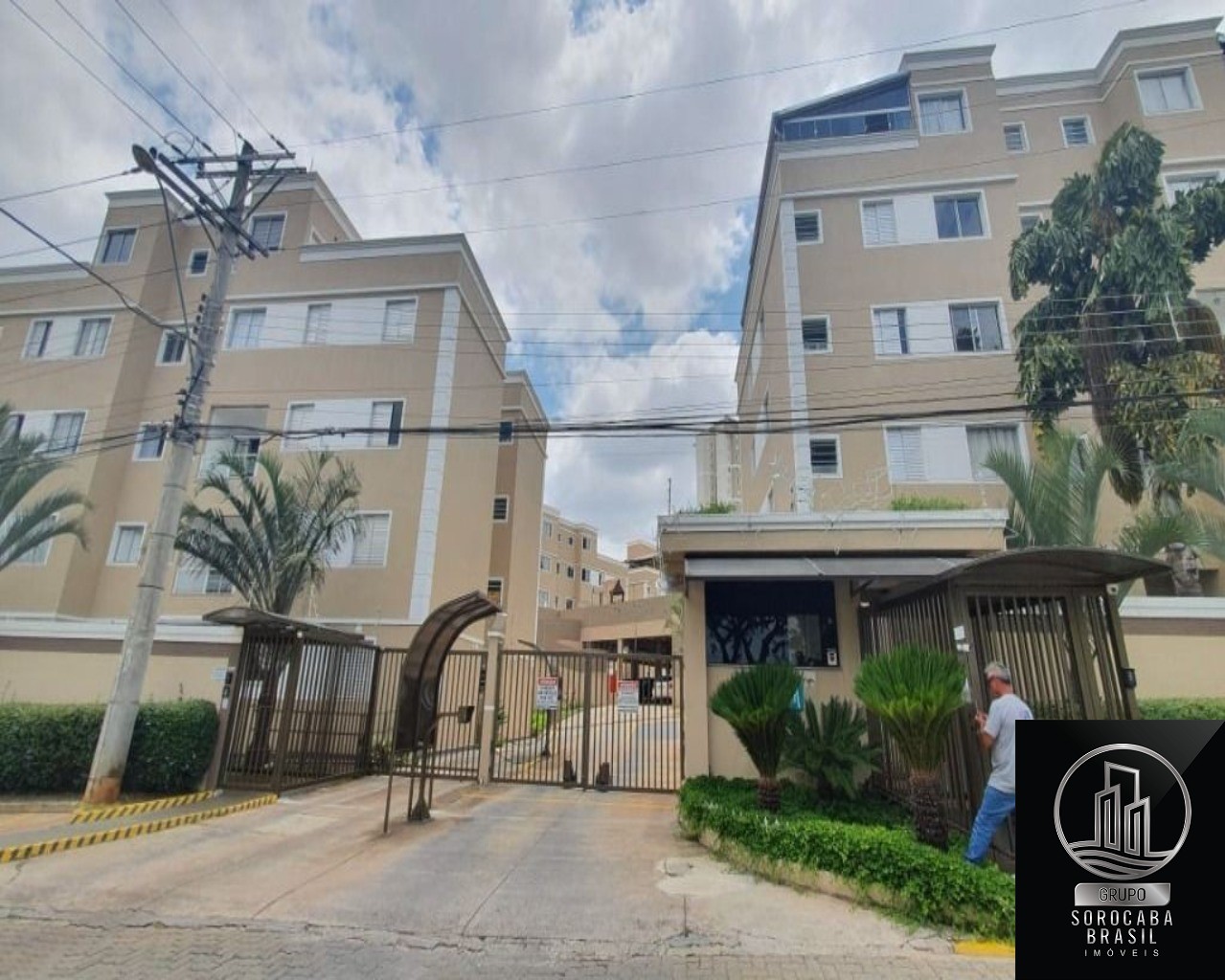 Apartamento com 2 dormitórios à venda, 50 m² por R$ 205.000 