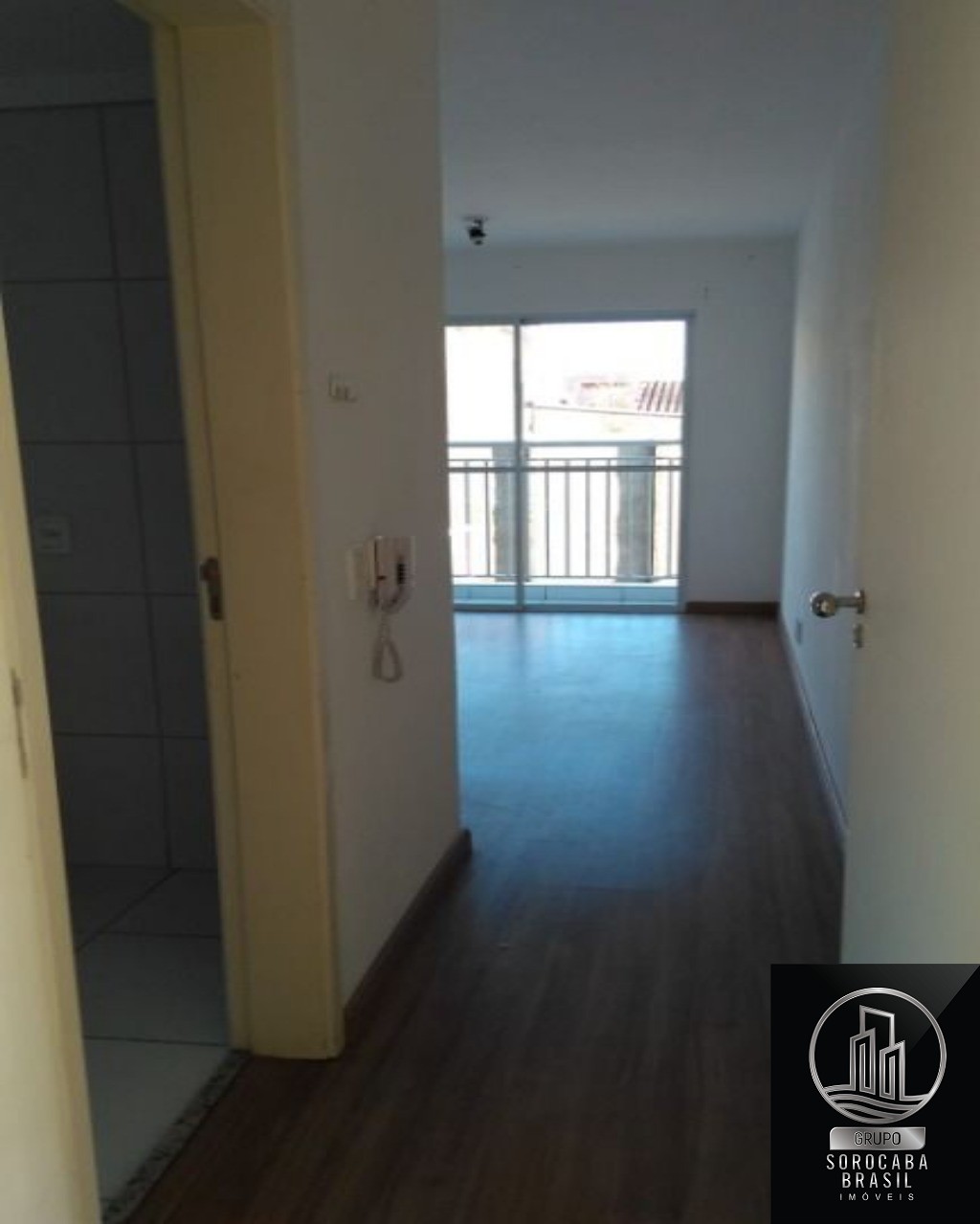 Apartamento com 2 dormitórios à venda, 52 m² por R$ 199.000 