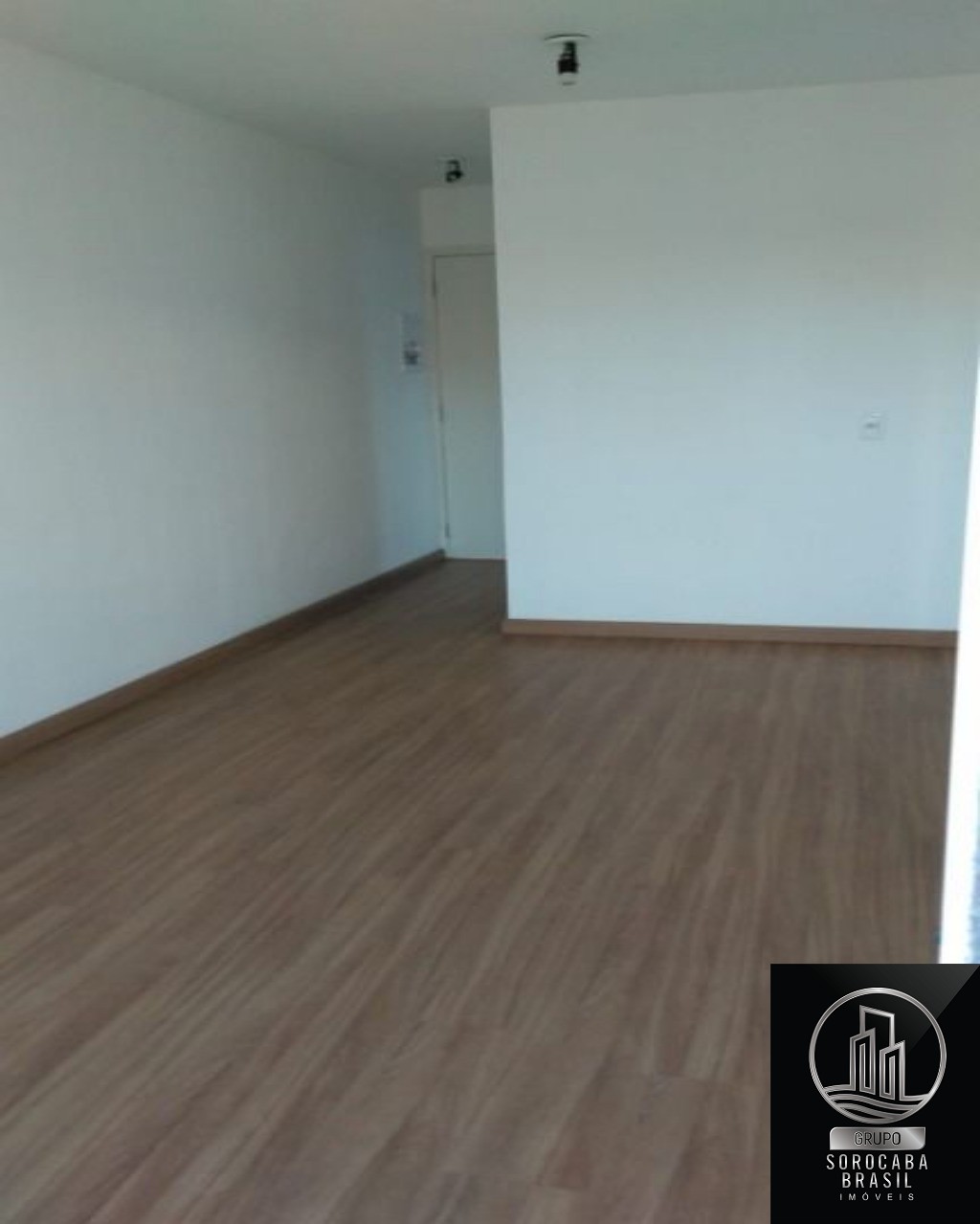 Apartamento com 2 dormitórios à venda, 52 m² por R$ 199.000 