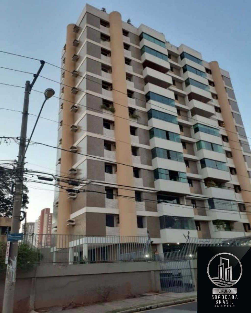 Apartamento com 3 dormitórios à venda, 155 m² por R$ 680.000