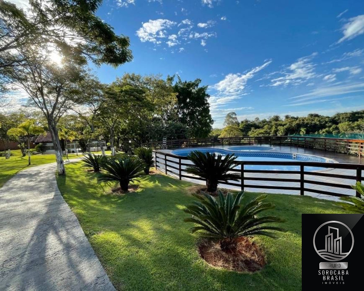 Casa com 3 dormitórios à venda, 140 m² por R$ 680.000 - cond