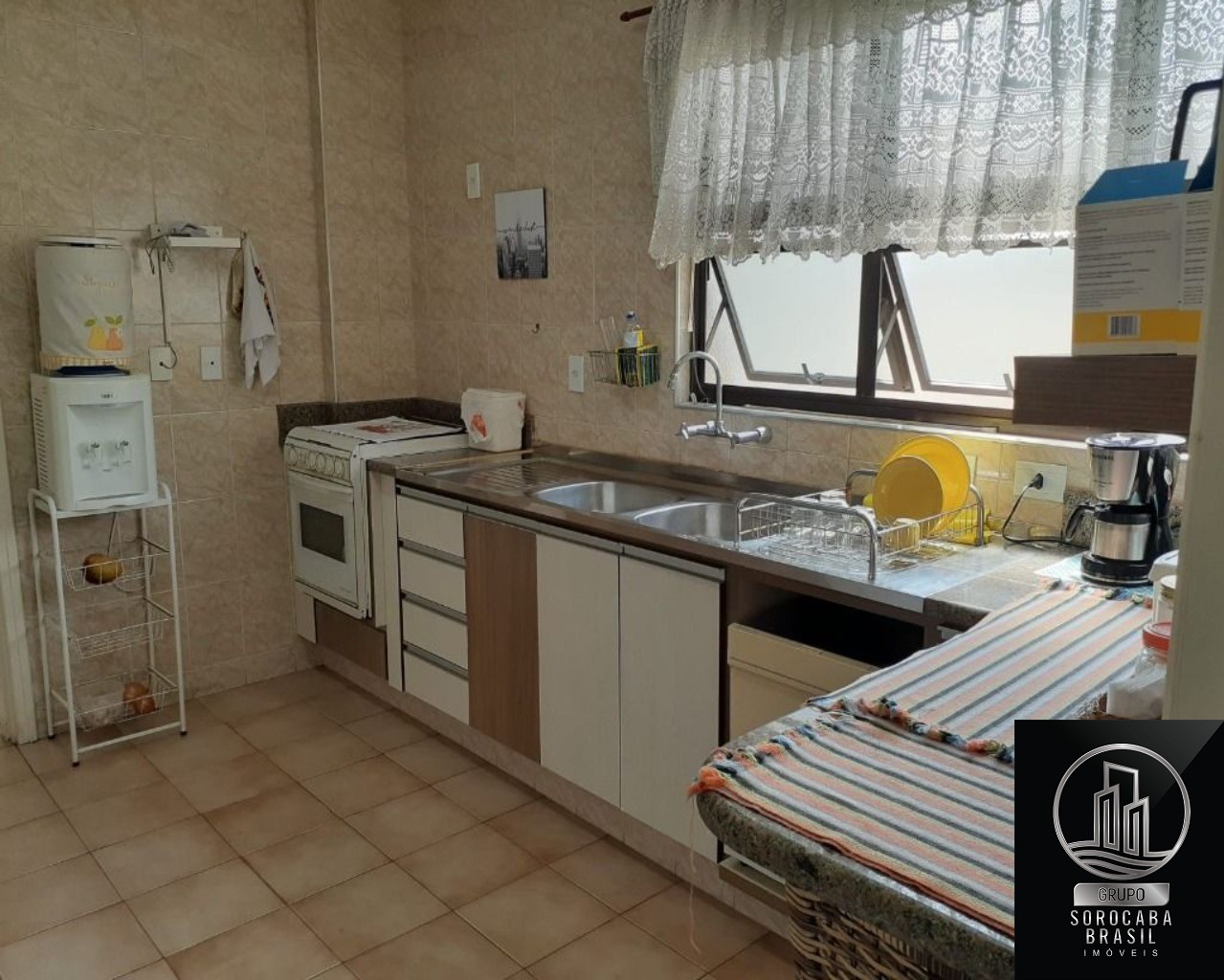 Apartamento com 3 dormitórios à venda, 155 m² por R$ 680.000