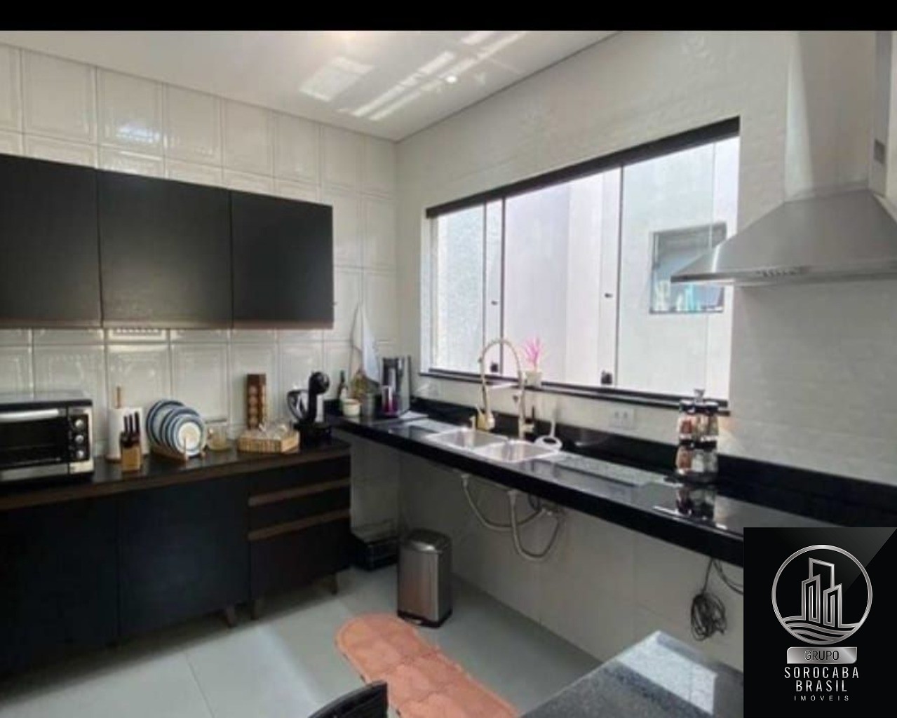 Sobrado com 2 dormitórios à venda, 310 m² por R$ 745.000 - j