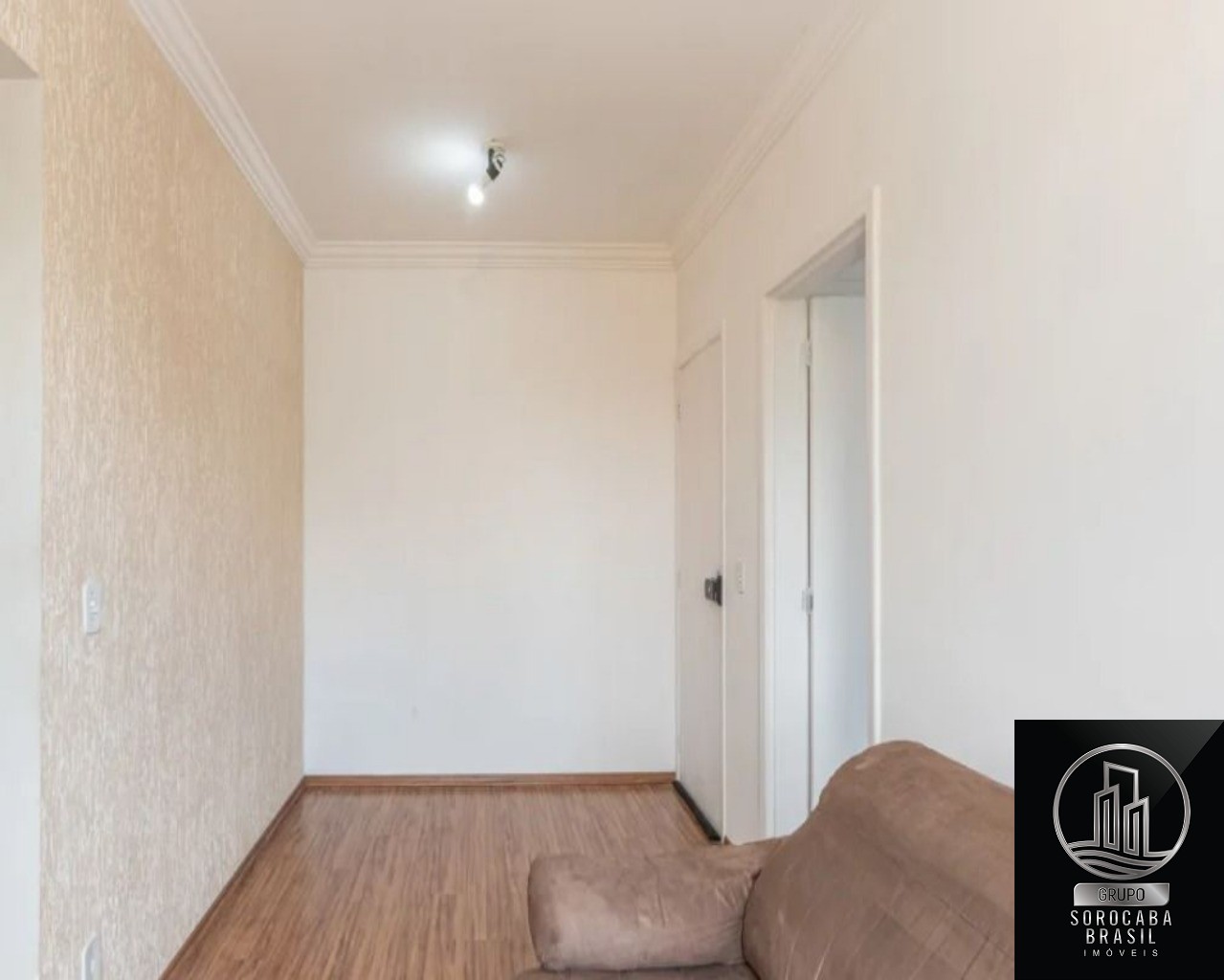 Apartamento com 2 dormitórios à venda, 49 m² por R$ 200.000 