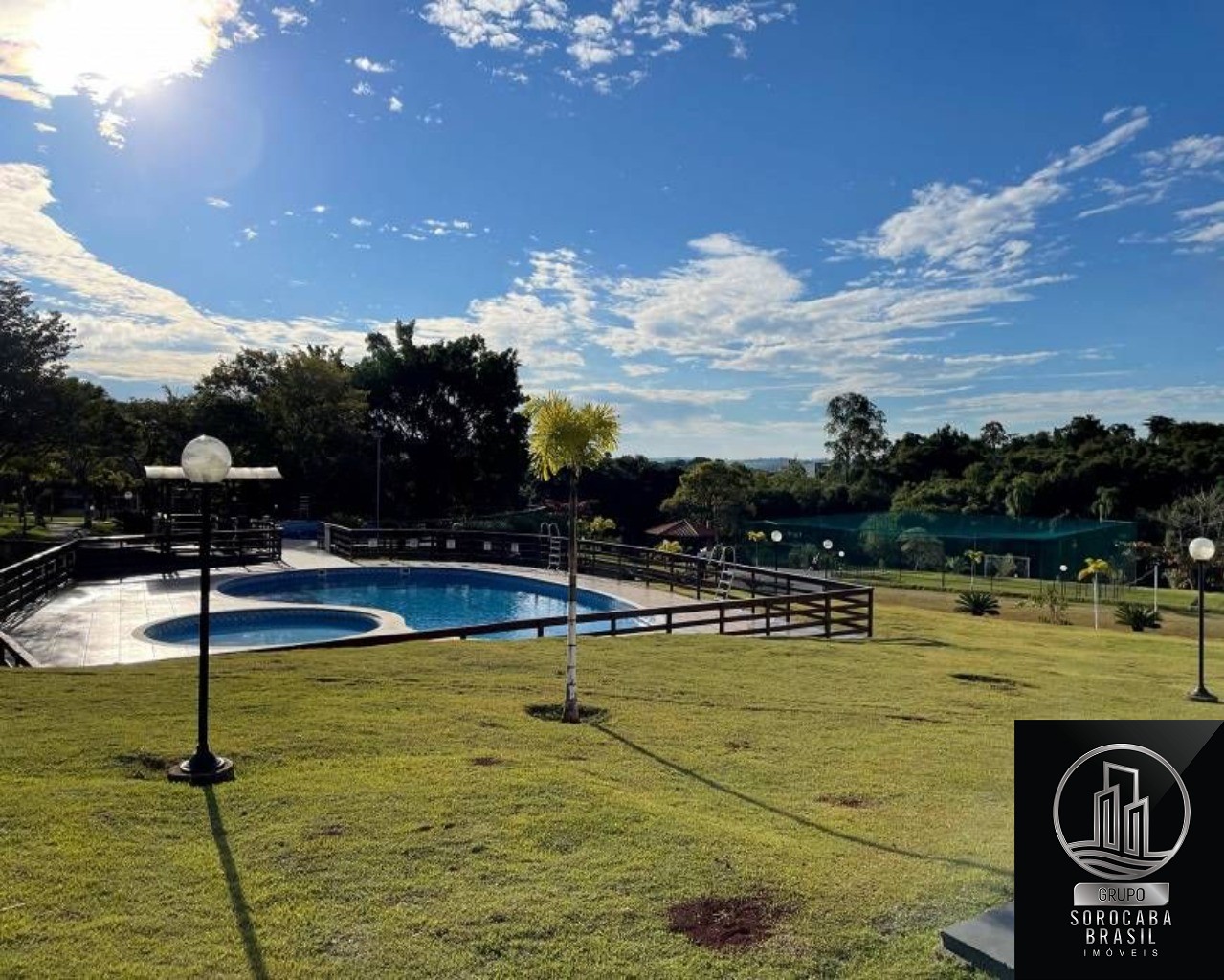 Casa com 3 dormitórios à venda, 140 m² por R$ 680.000 - cond