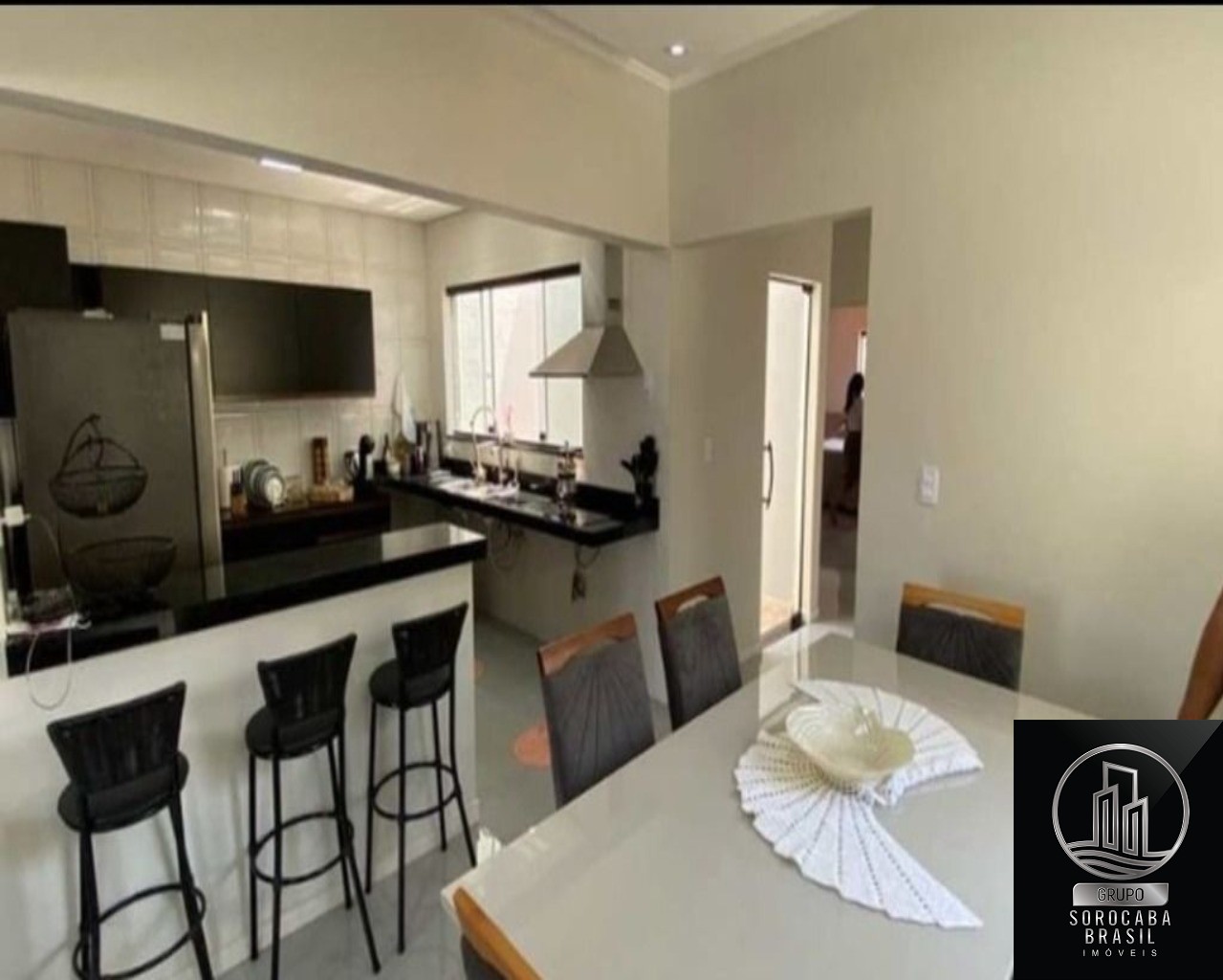 Sobrado com 2 dormitórios à venda, 310 m² por R$ 745.000 - j