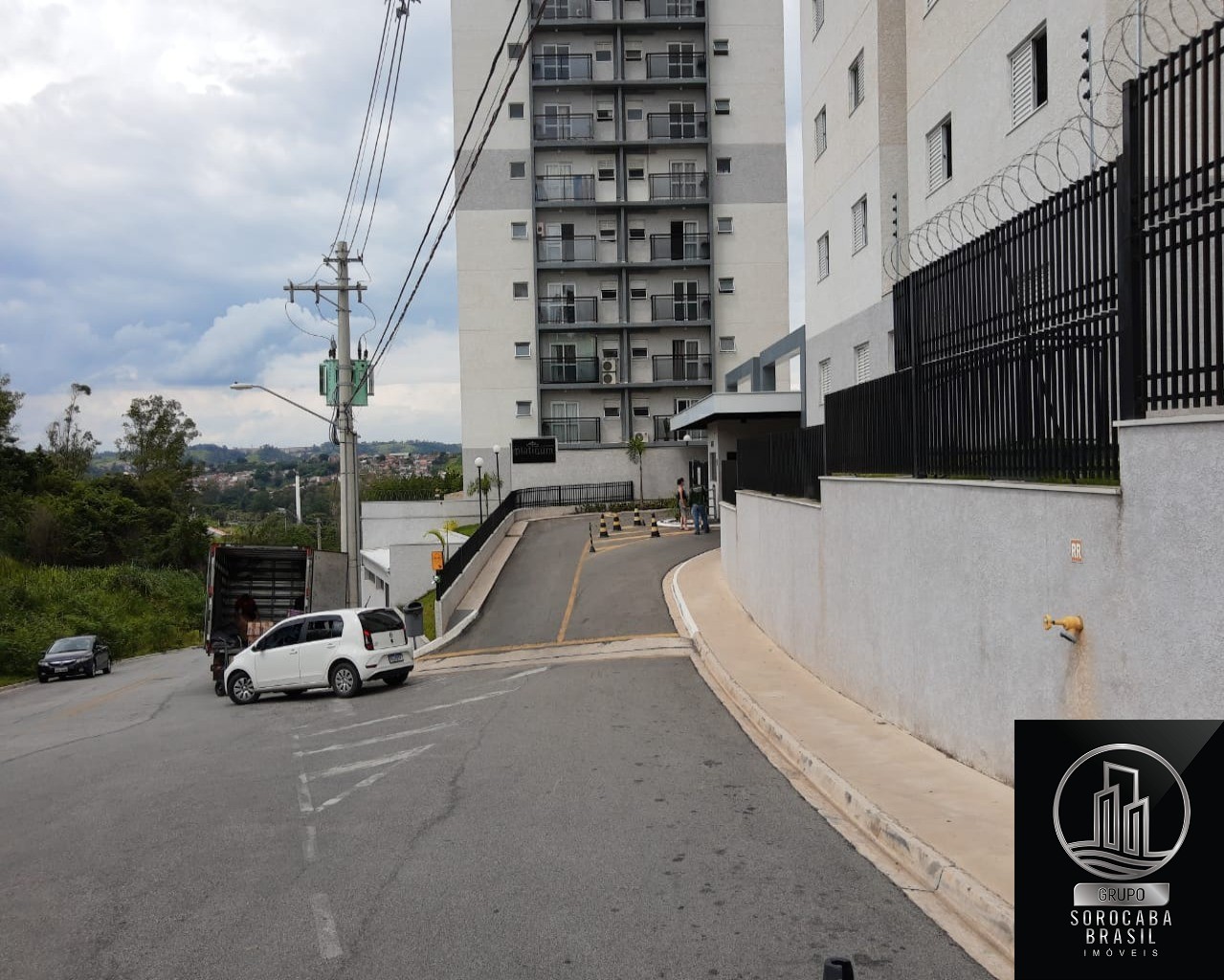 Apartamento com 2 dormitórios à venda, 52 m² por R$ 280.000 