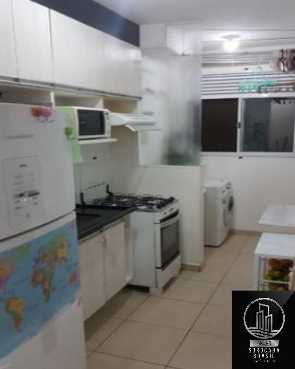 Apartamento com 2 dormitórios à venda, 52 m² por R$ 220.000 