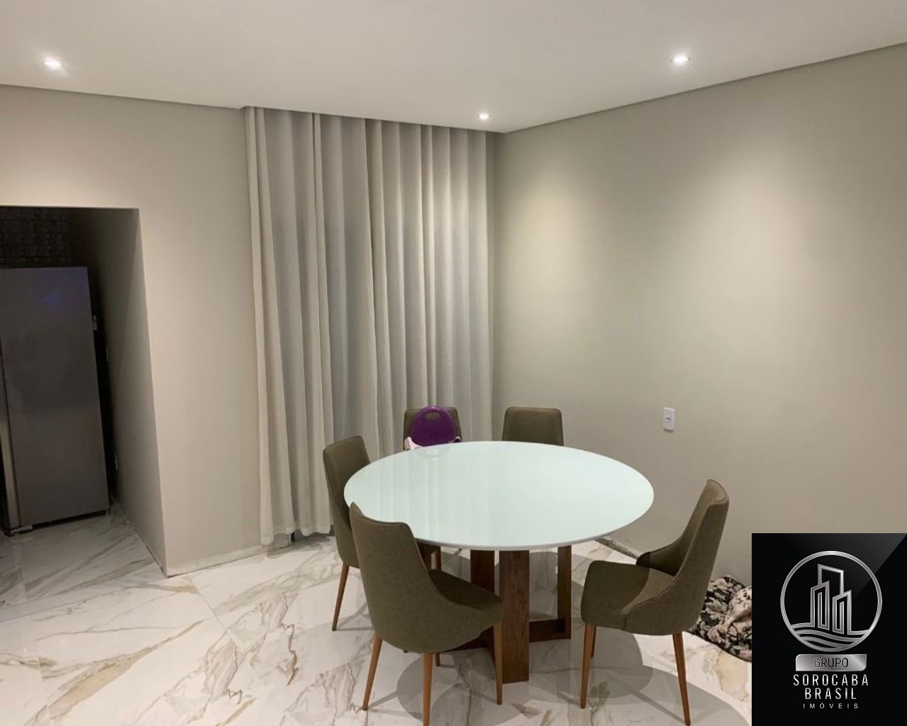Casa com 3 dormitórios à venda, 220 m² por R$ 1.224.000 - co
