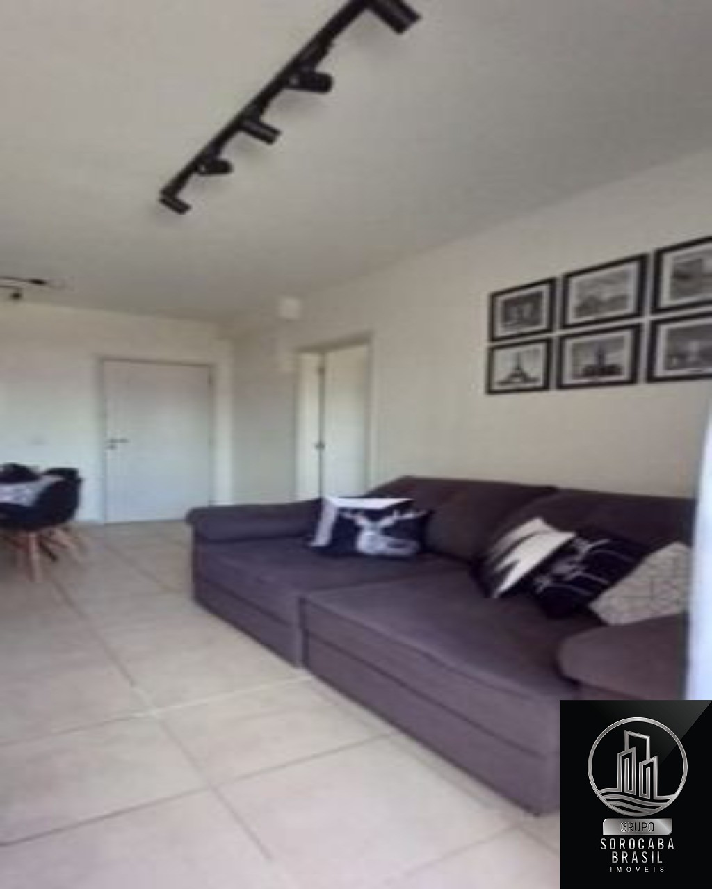 Apartamento com 2 dormitórios à venda, 53 m² por R$ 225.000 