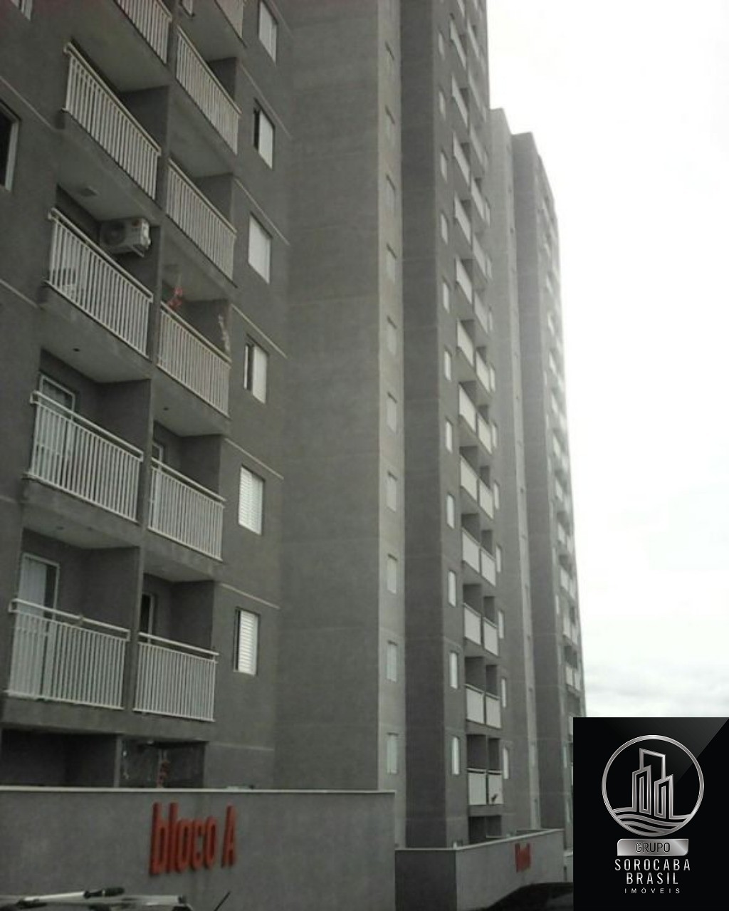Apartamento com 2 dormitórios à venda, 52 m² por R$ 199.000 
