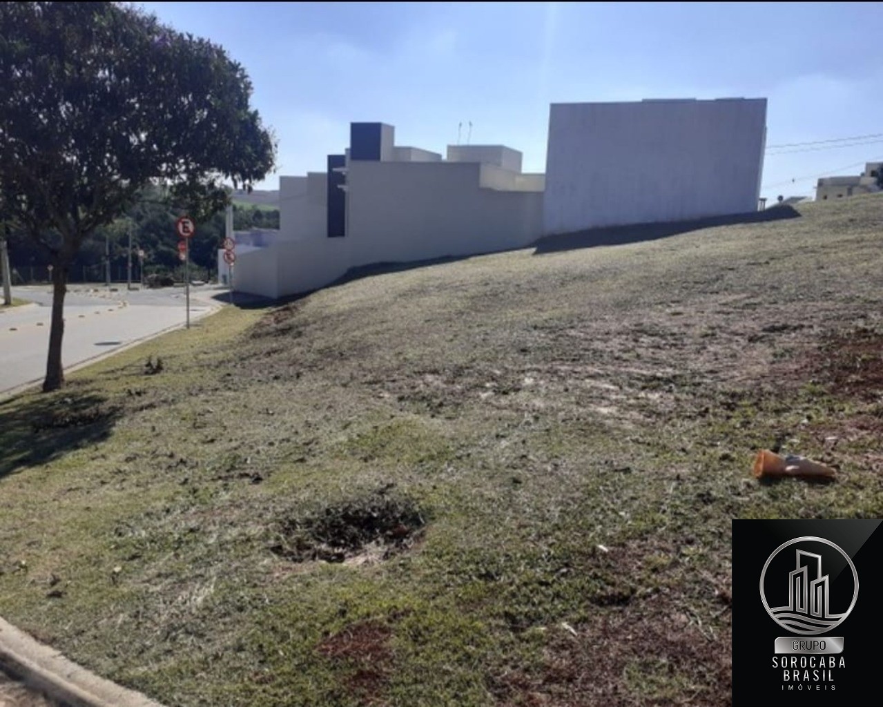 Terreno de esquina em condomínio villagio millano $440.000,0