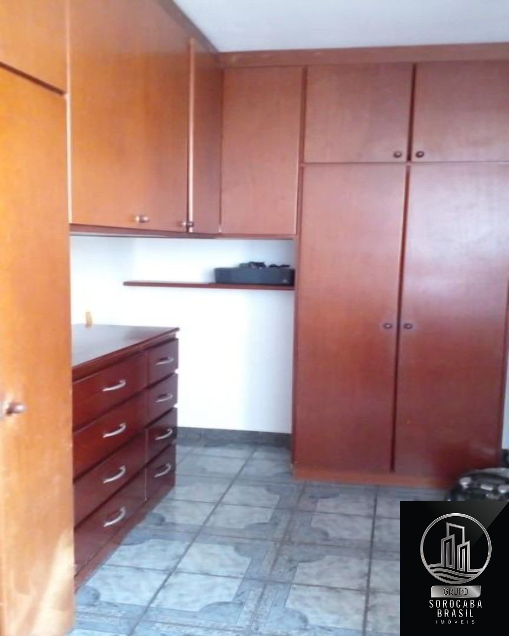 Apartamento com 2 dormitórios à venda, 68 m² por R$ 200.000 