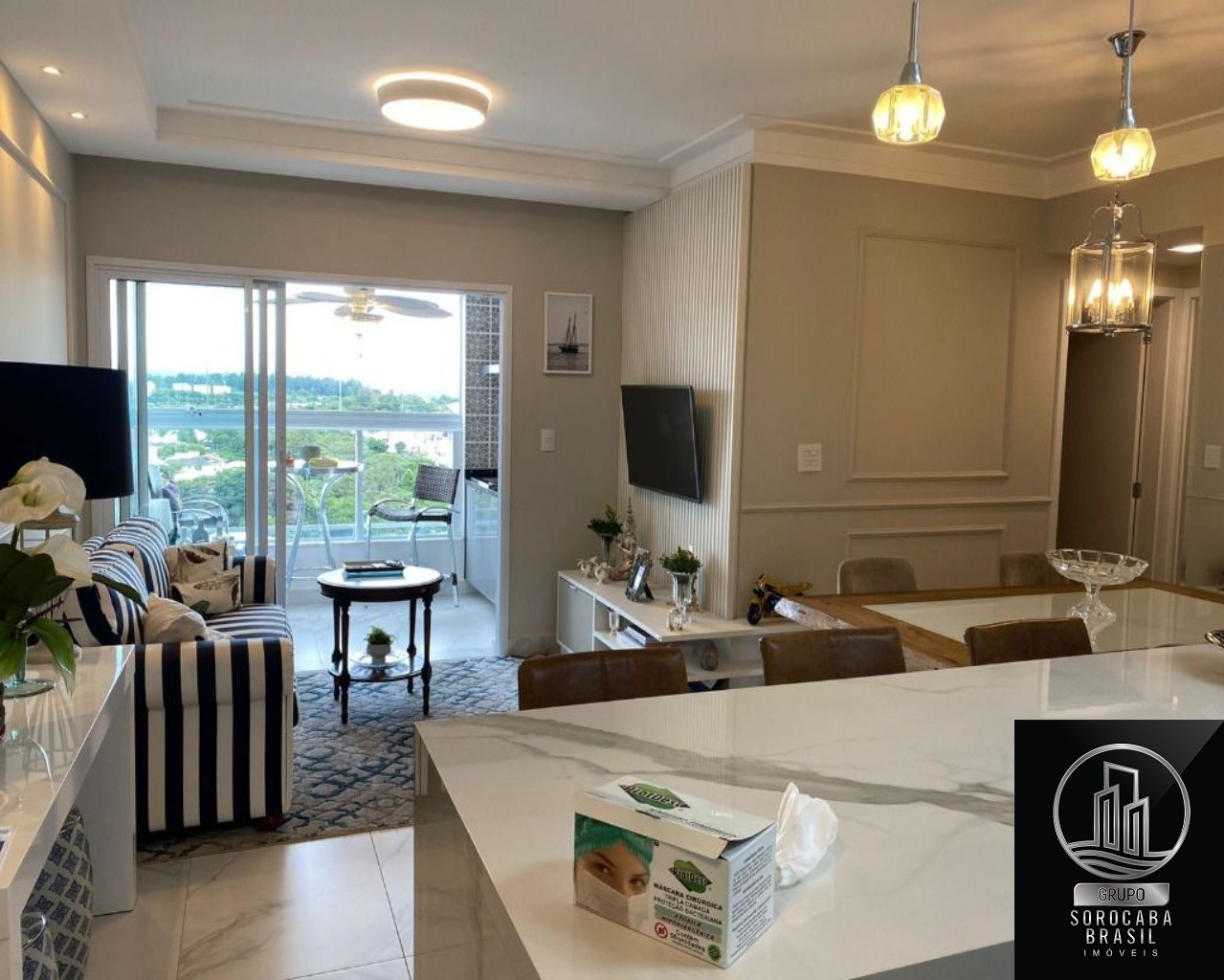 Apartamento com 2 dormitórios à venda, 73 m² por R$ 975.000 
