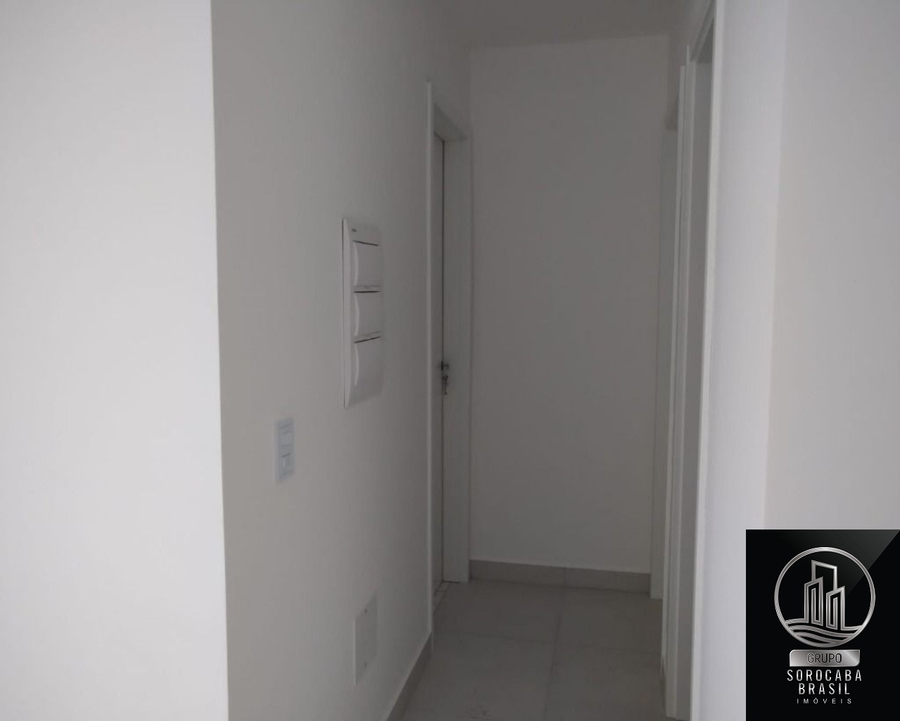 Apartamento com 2 dormitórios à venda, 55 m² por R$ 385.000 