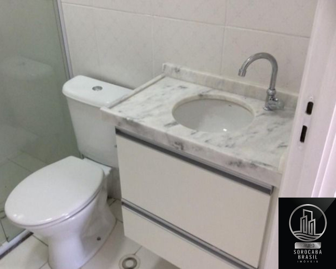 Apartamento com 3 dormitórios à venda, 60 m² por R$ 280.000 