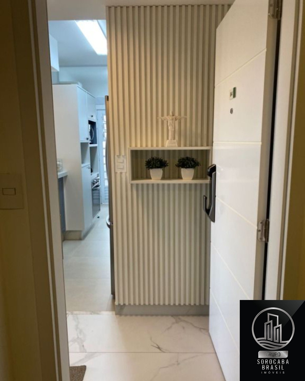 Apartamento com 2 dormitórios à venda, 73 m² por R$ 975.000 