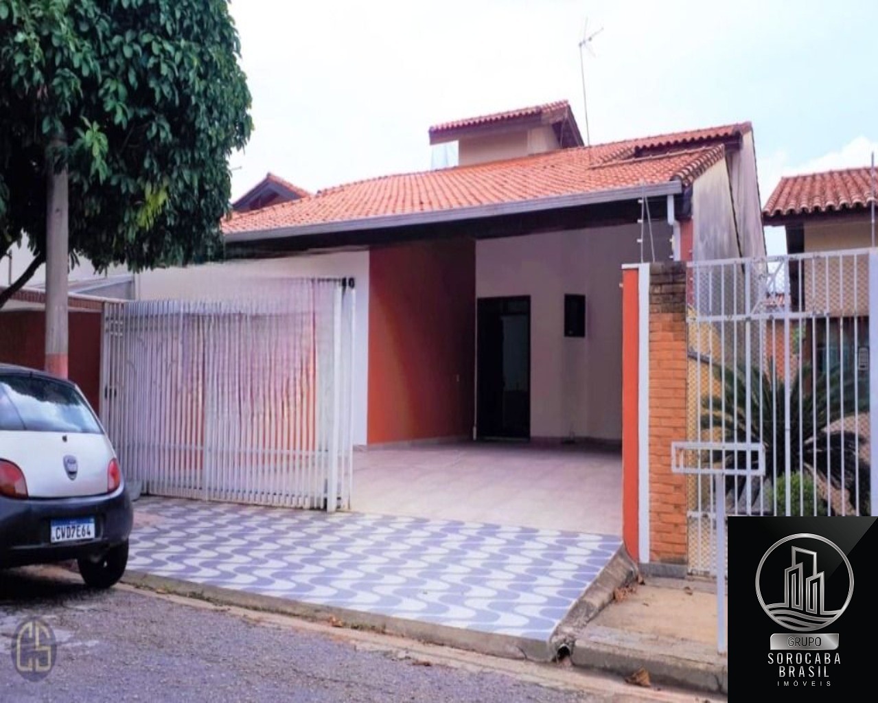 Casa com 3 dormitórios para alugar, 275 m² por R$ 4.300/mês 