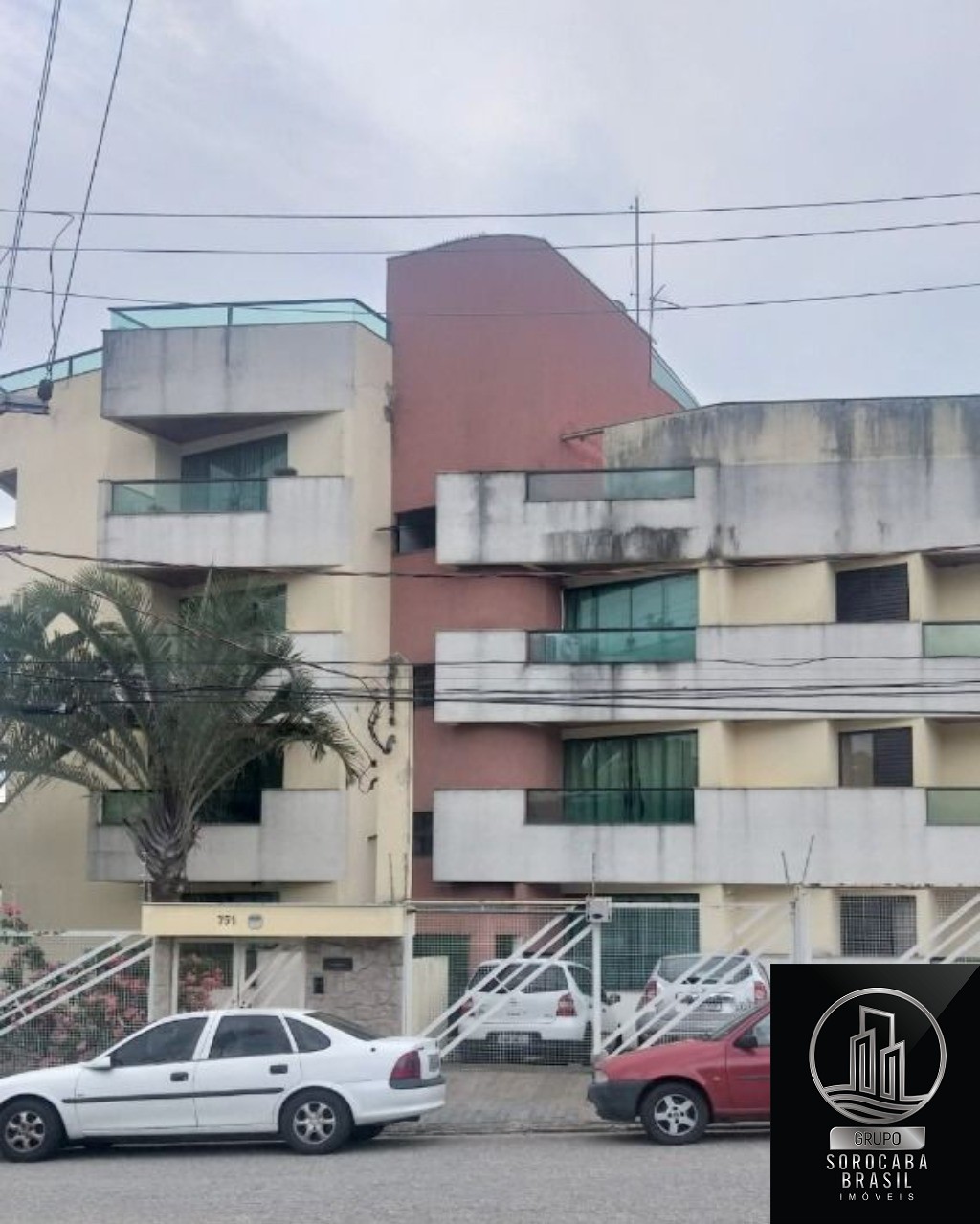 Apartamento com 3 dormitórios à venda, 90 m² por R$ 420.000 
