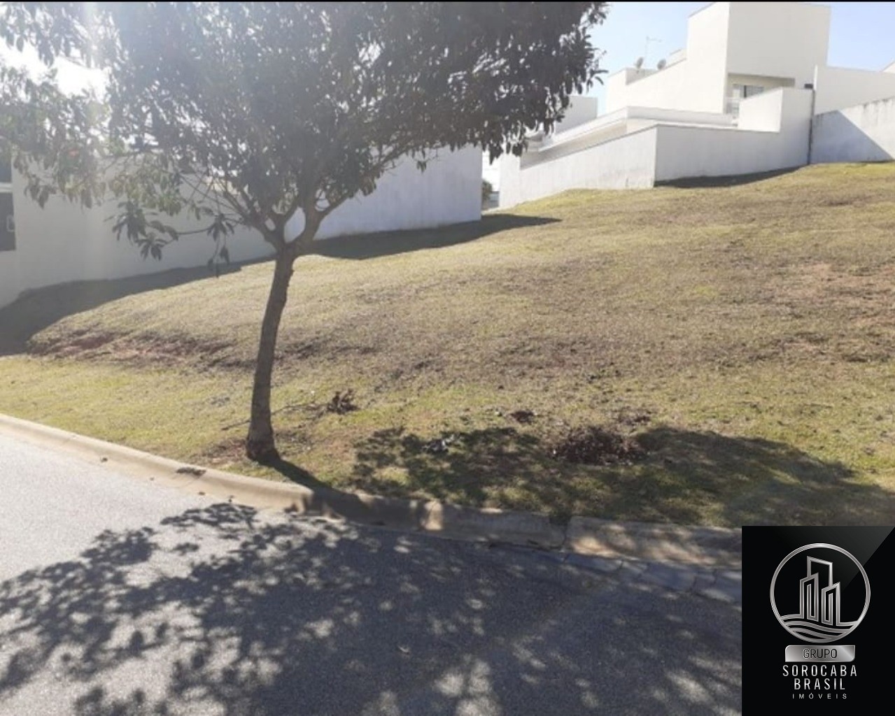 Terreno de esquina em condomínio villagio millano $440.000,0