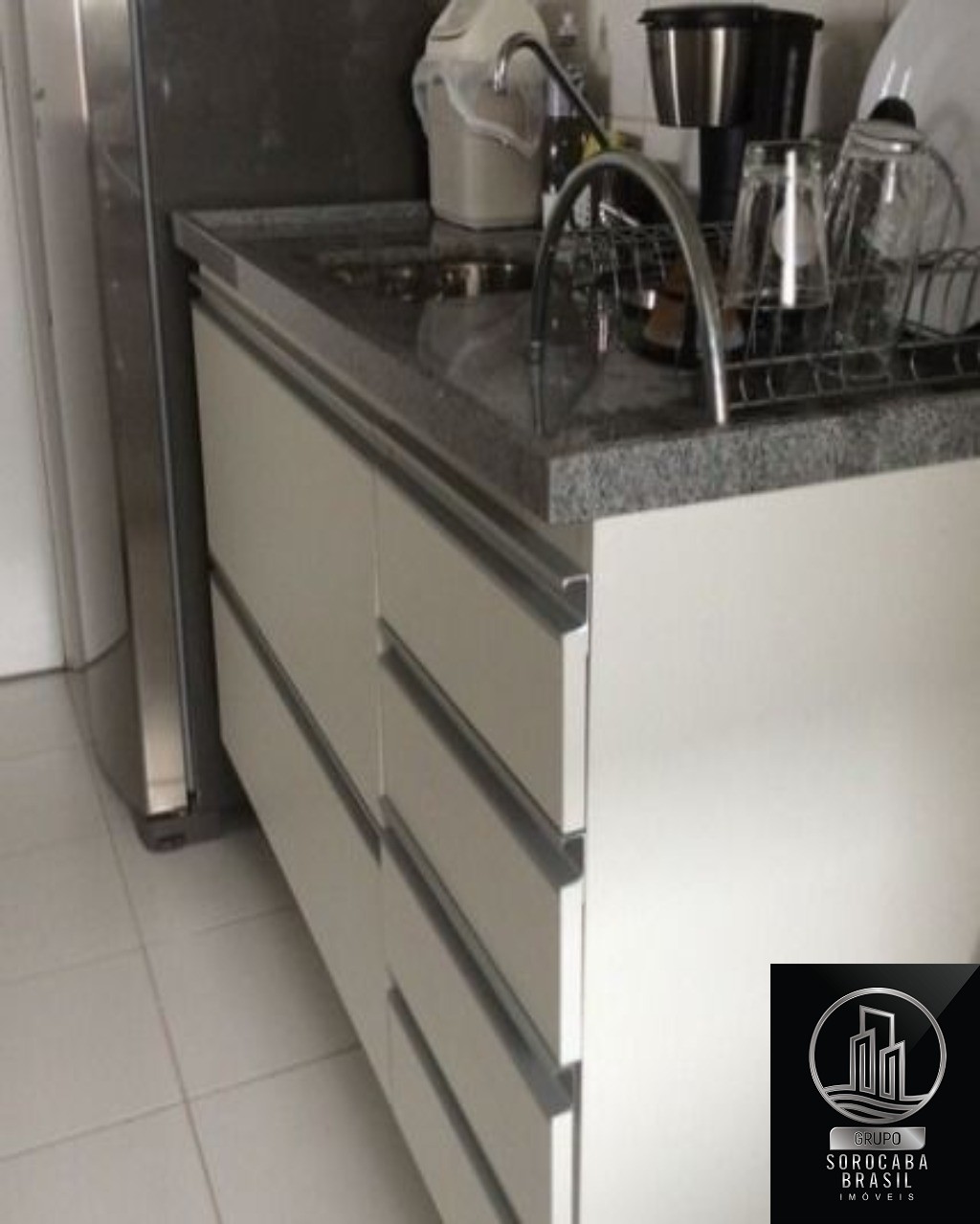 Apartamento com 2 dormitórios à venda, 80 m² por R$ 430.000 