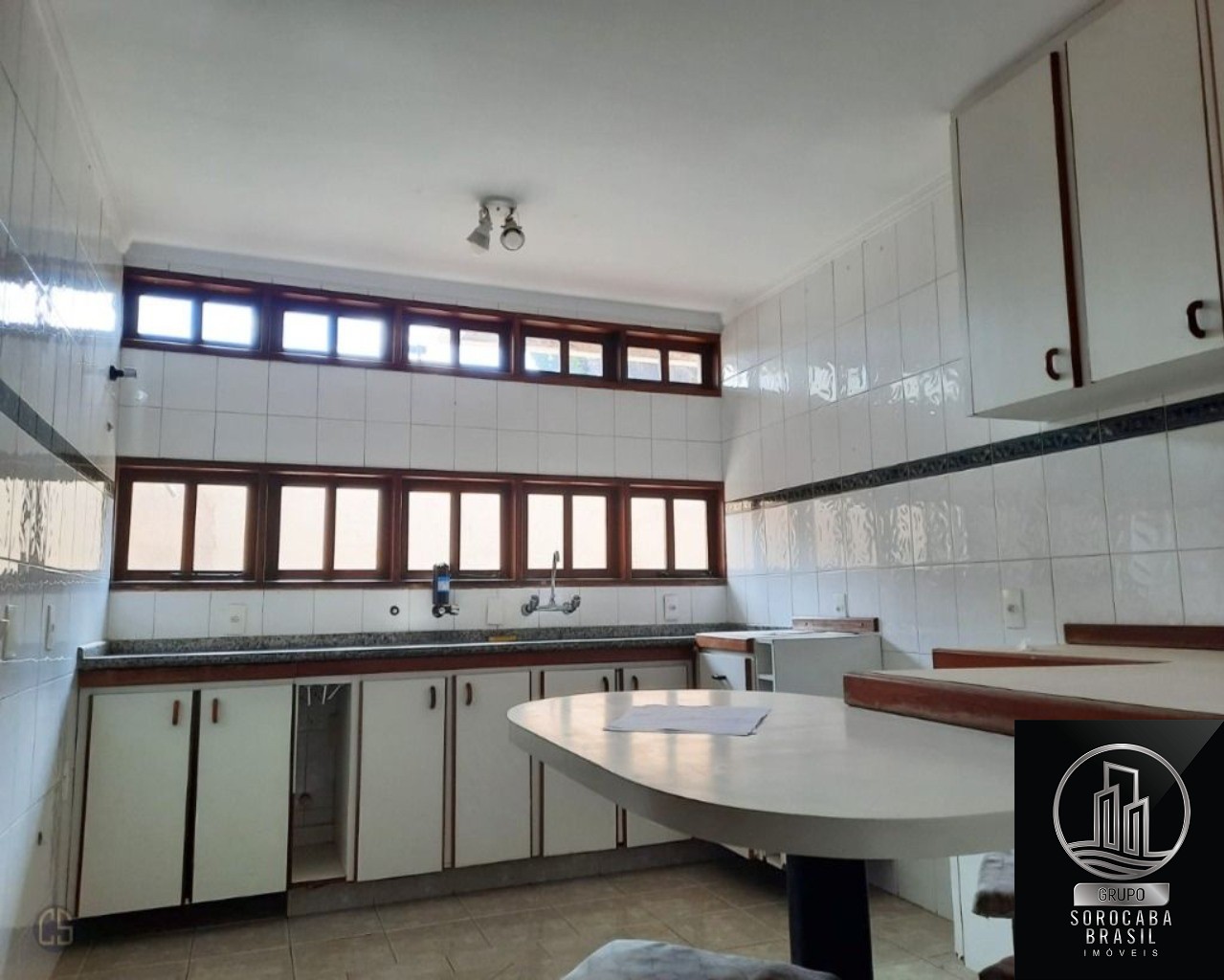 Sobrado com 3 dormitórios à venda, 241 m² por R$ 730.000 - c