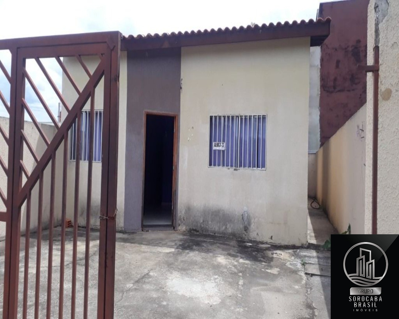 Casa com 2 dormitórios à venda, 75 m² por R$ 245.000 - jardi