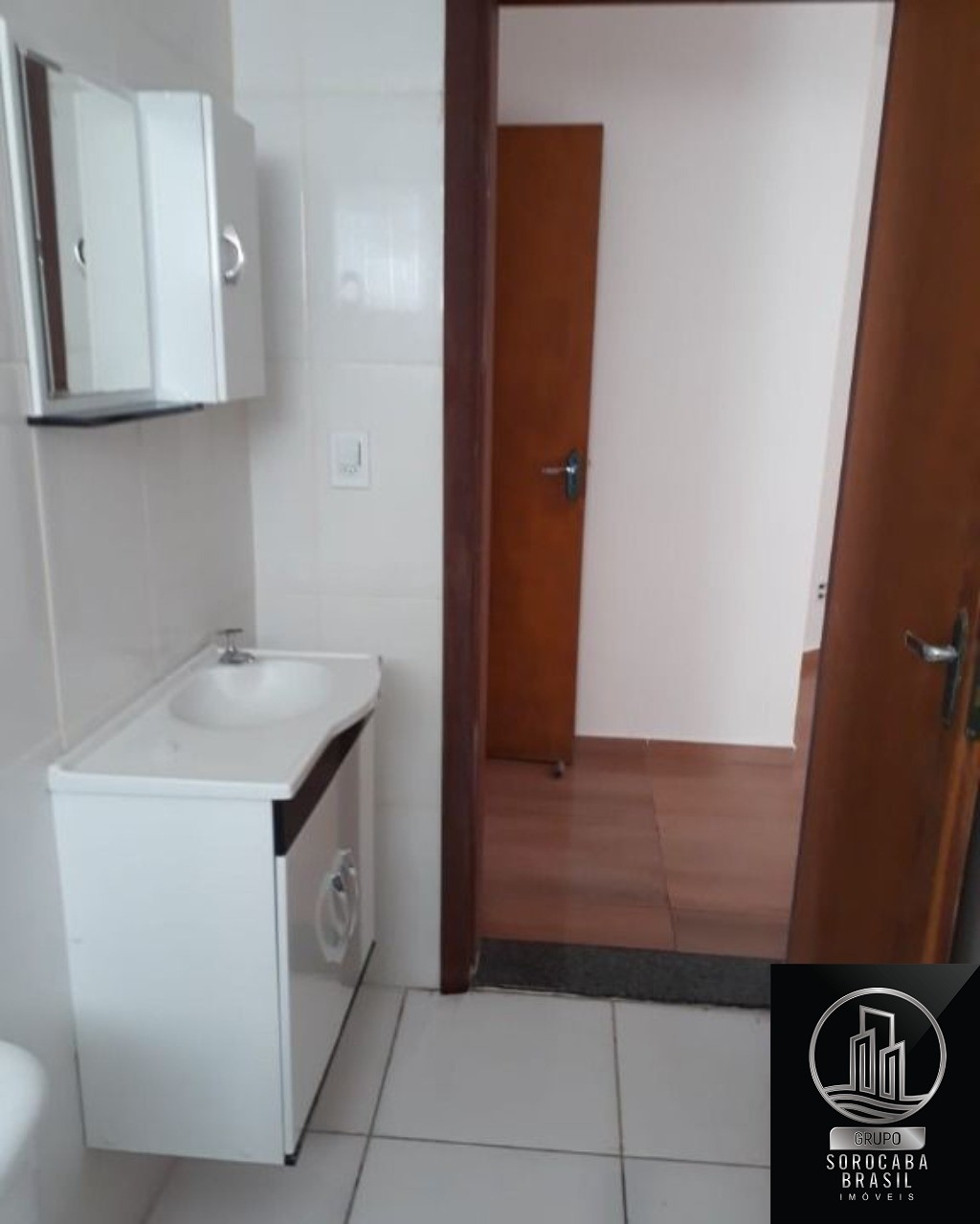 Apartamento com 3 dormitórios à venda, 97 m² por R$ 306.000 