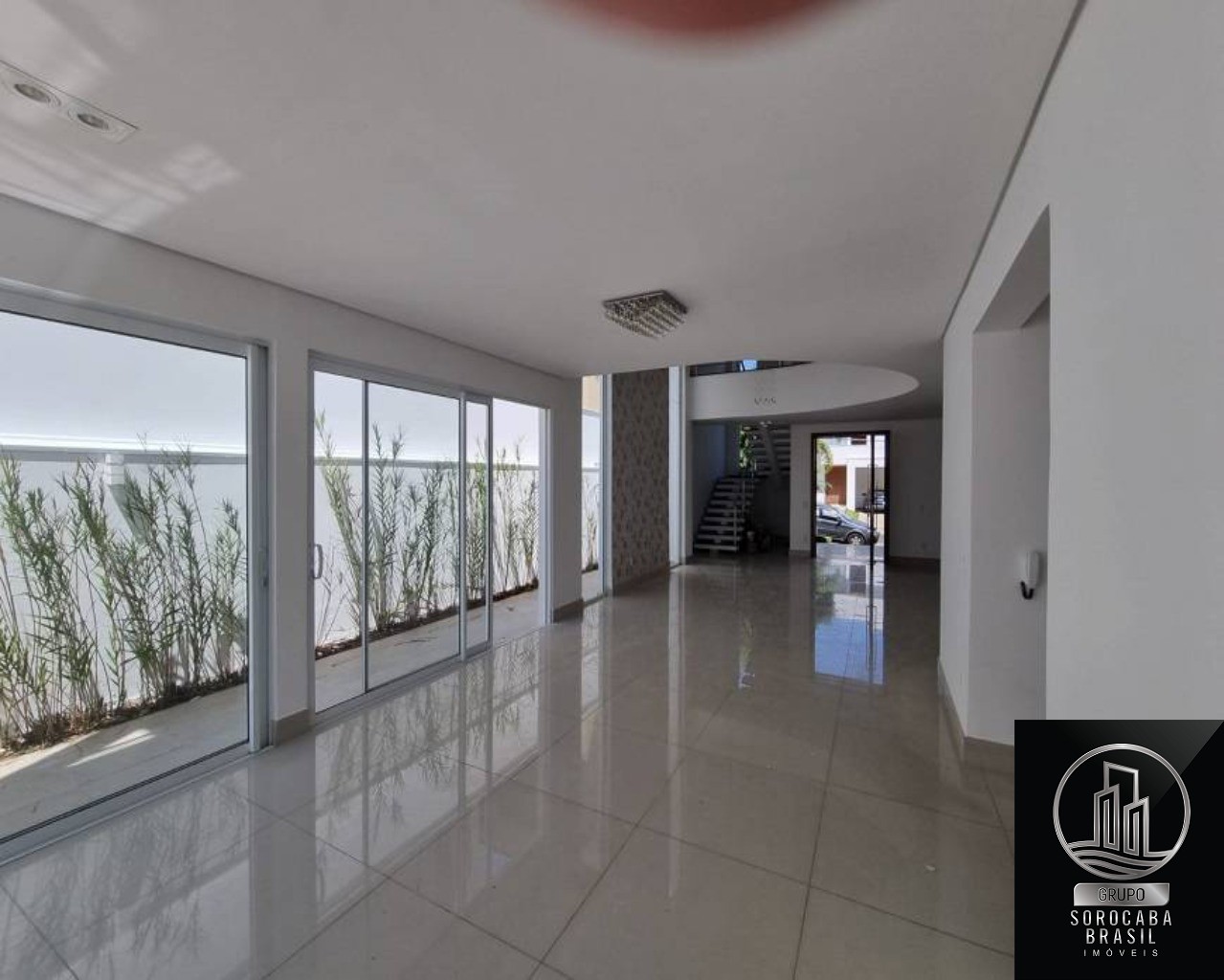 Casa de condomínio com 4 quartos e 6 banheiros à venda, 370 