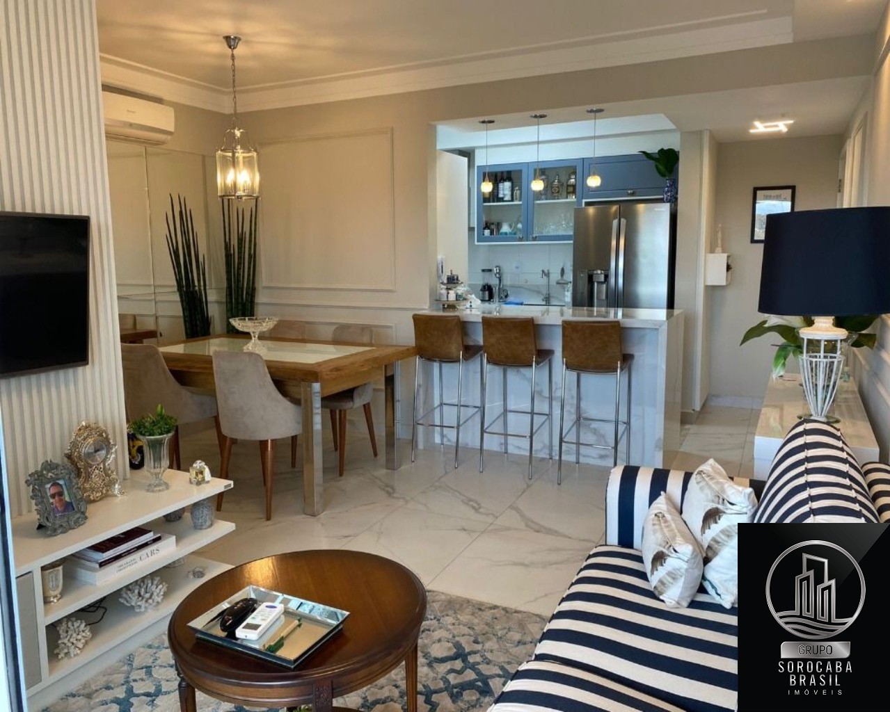 Apartamento com 2 dormitórios à venda, 73 m² por R$ 975.000 
