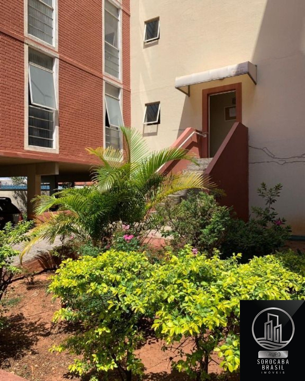 Apartamento com 2 dormitórios à venda, 80 m² por R$ 170.000 
