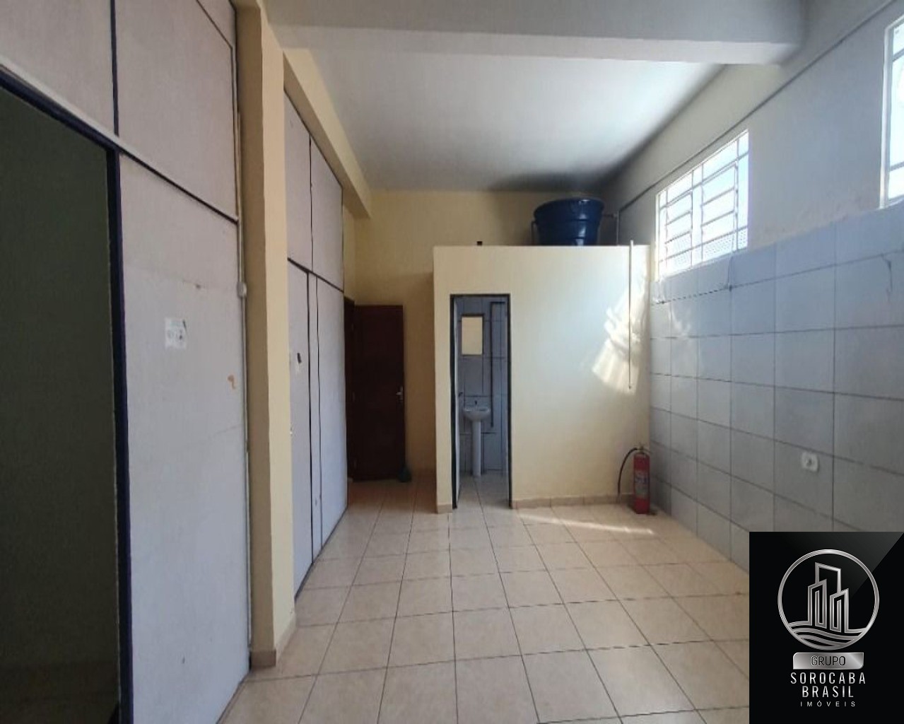 Sobrado com 3 dormitórios à venda, 417 m² por R$ 800.000 - p