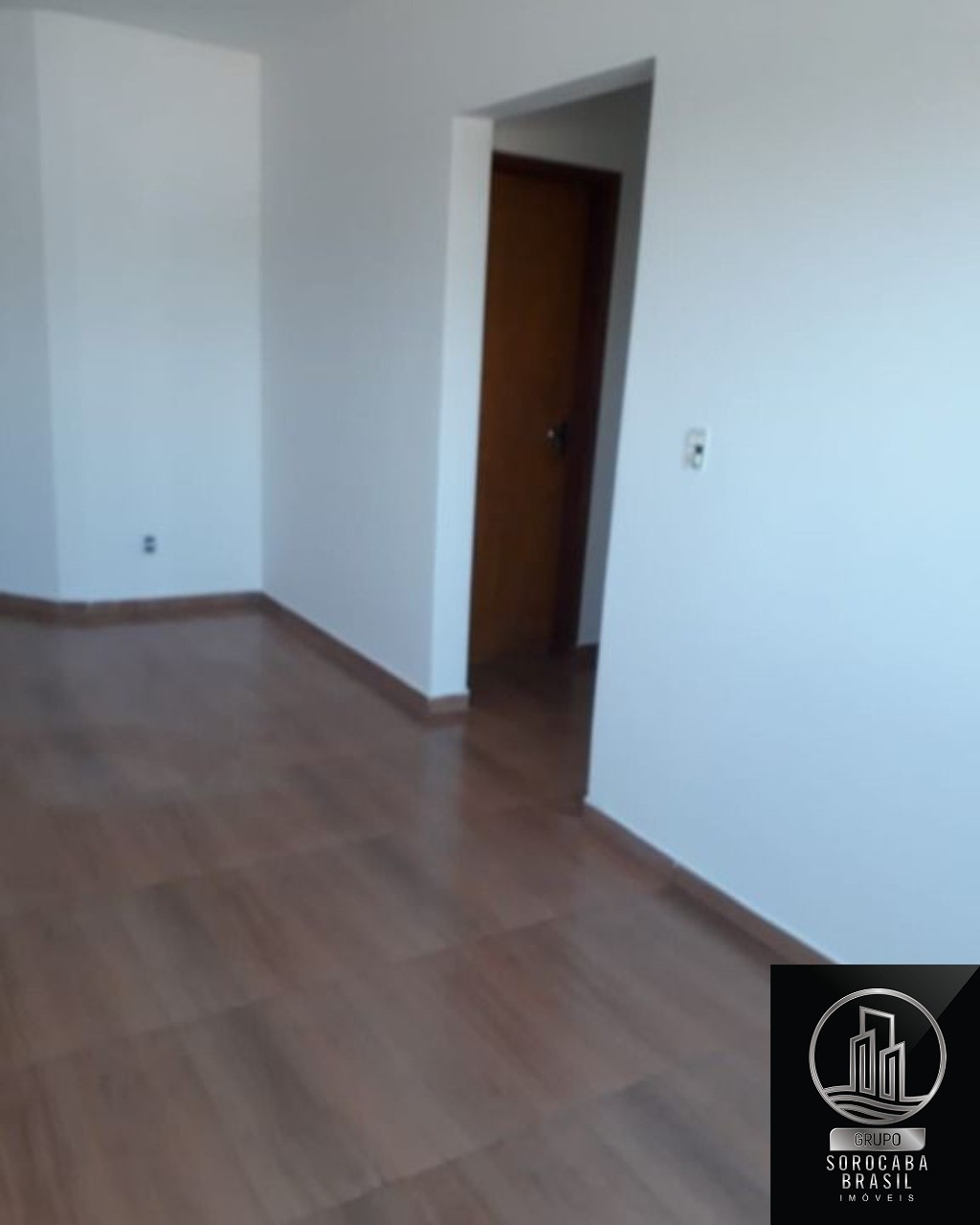 Apartamento com 3 dormitórios à venda, 97 m² por R$ 306.000 