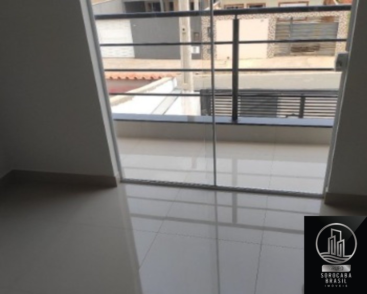 Sobrado com 2 dormitórios à venda, 73 m² por R$ 265.000 - re