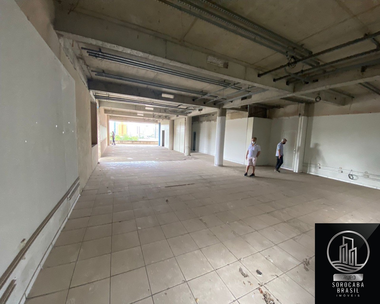 Prédio comercial, parque campolim, R$80.000,00/mês.
